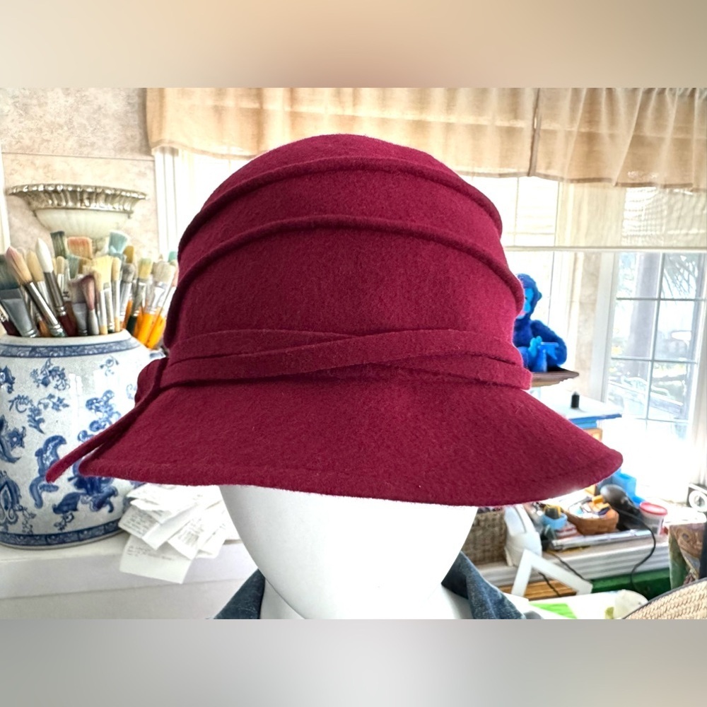 Nordstrom 100% wool burgundy cranberry maroon women’s hat - Picture 9 of 9
